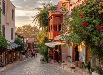 Kaş Sokakları